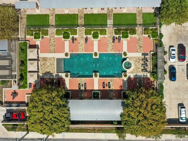 4242 Broadway Street #304 San Antonio, TX 78209