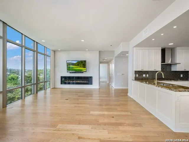 4242 Broadway Street #304 San Antonio, TX 78209