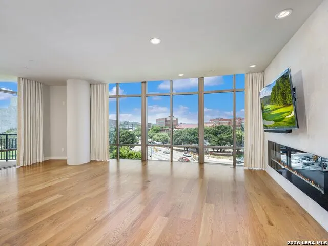 4242 Broadway Street #304 San Antonio, TX 78209