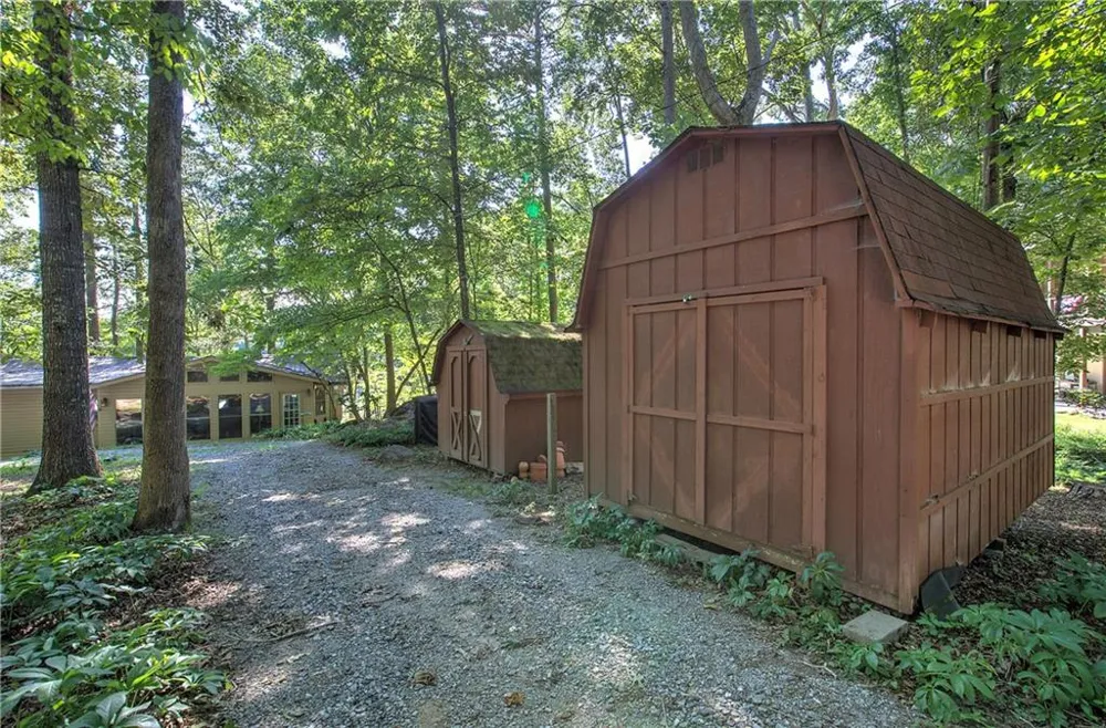 40 Oriole Drive SE White, GA 30184