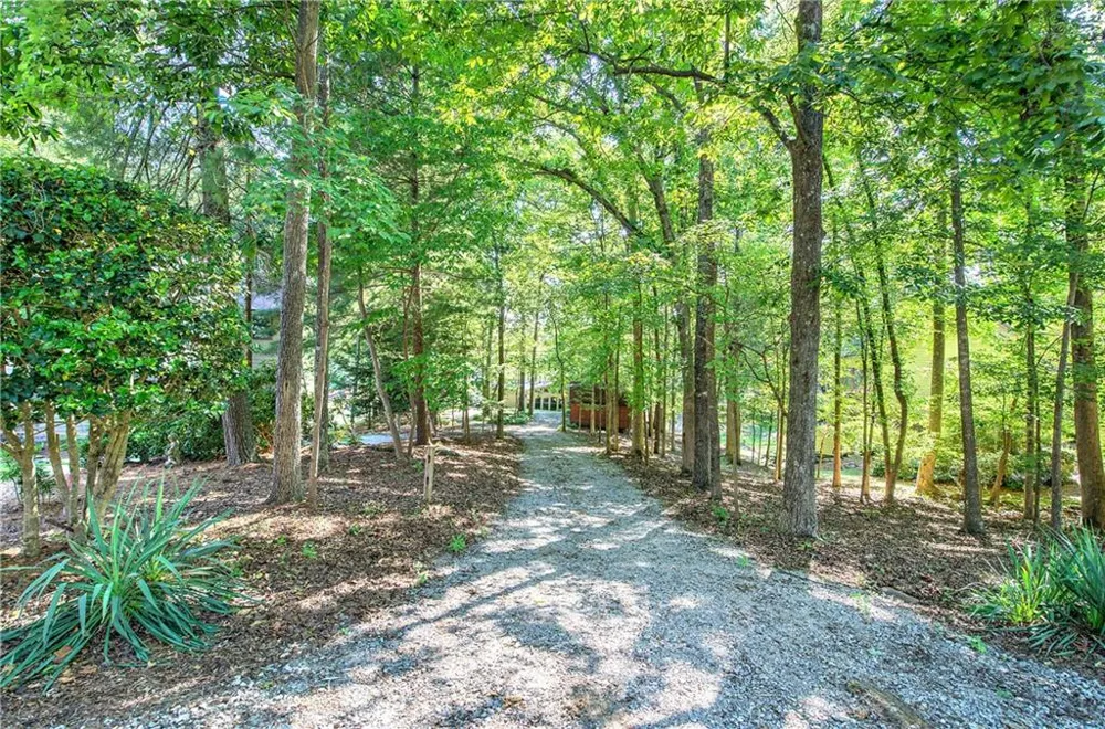 40 Oriole Drive SE White, GA 30184