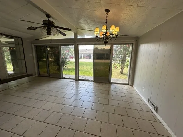 1705 Jefferson Street Commerce, TX 75428