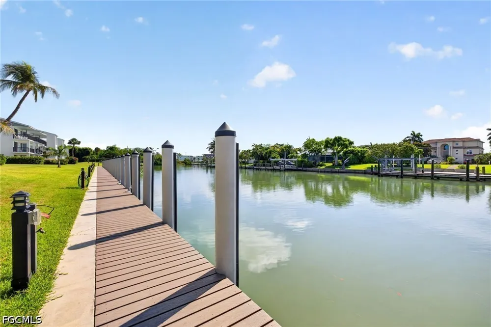 Tennisplace Court #E22 Sanibel, FL 33957