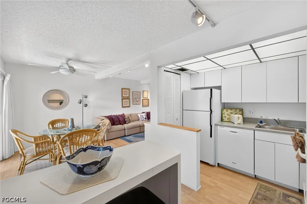 Tennisplace Court #E22 Sanibel, FL 33957