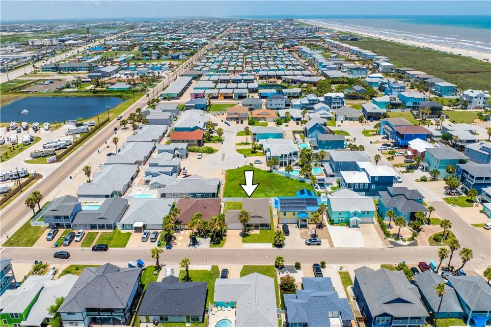 627 Sandy Lane Port Aransas, TX 78373