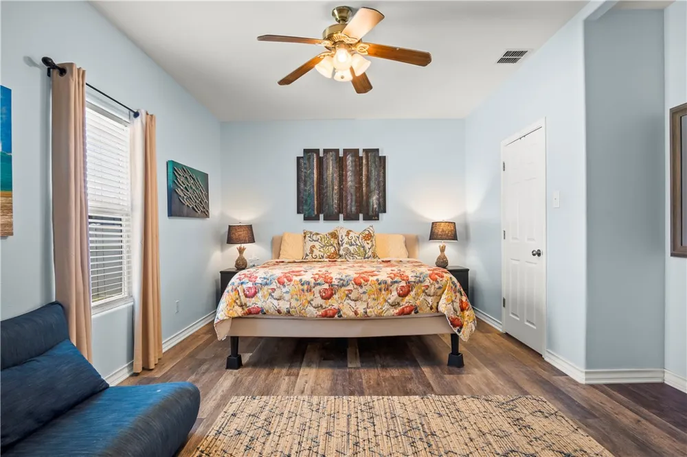 627 Sandy Lane Port Aransas, TX 78373