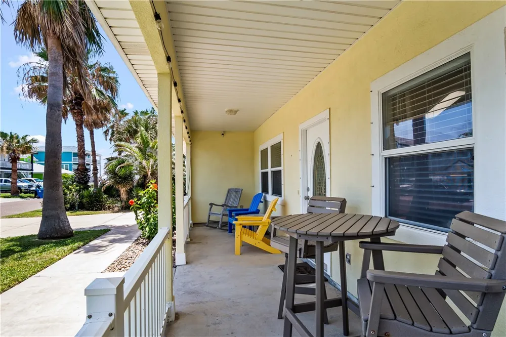 627 Sandy Lane Port Aransas, TX 78373
