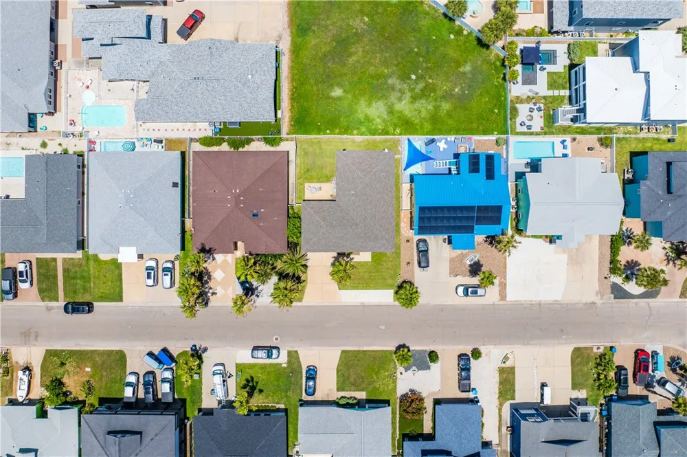 627 Sandy Lane Port Aransas, TX 78373