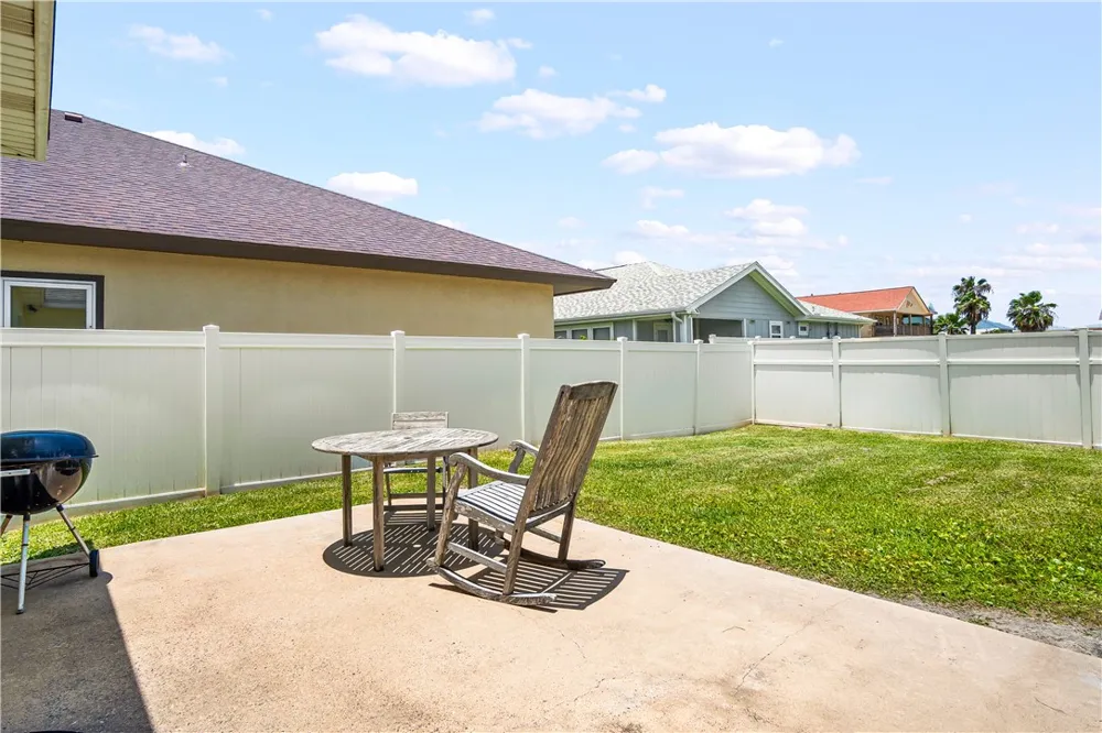 627 Sandy Lane Port Aransas, TX 78373