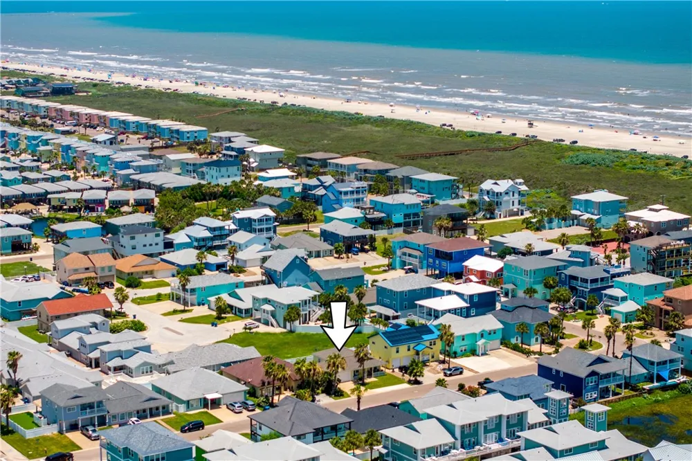 627 Sandy Lane Port Aransas, TX 78373