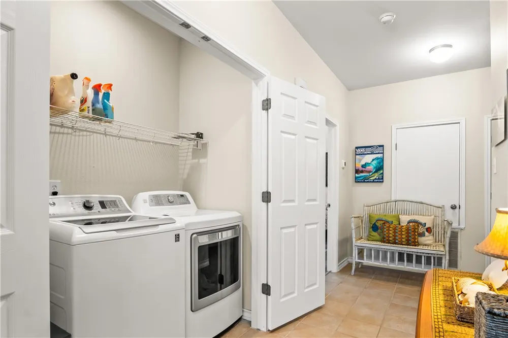 627 Sandy Lane Port Aransas, TX 78373