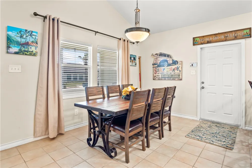 627 Sandy Lane Port Aransas, TX 78373