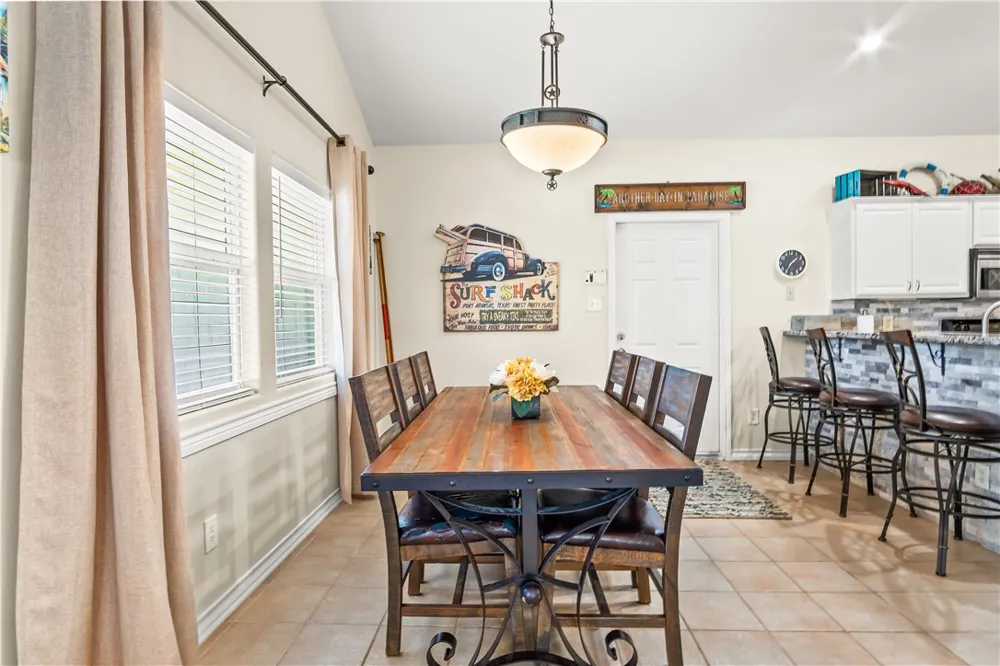627 Sandy Lane Port Aransas, TX 78373