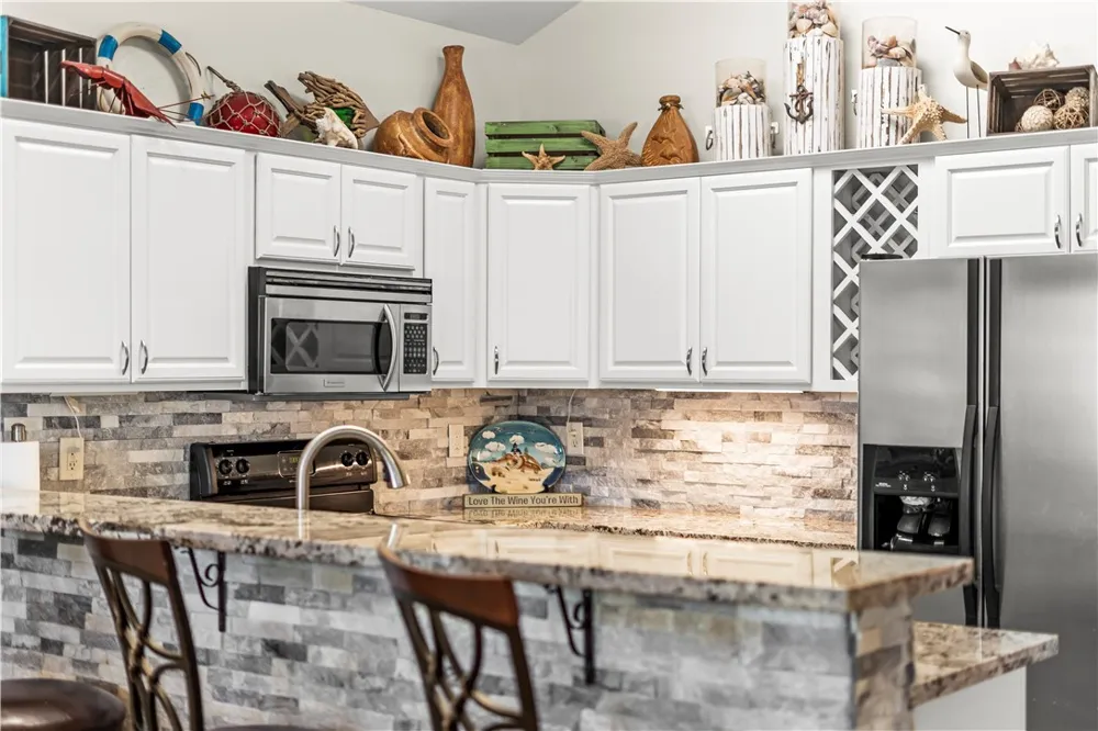 627 Sandy Lane Port Aransas, TX 78373