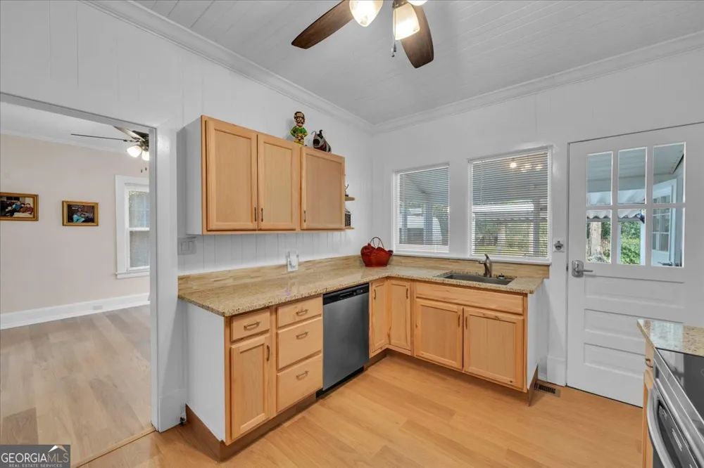 425 S 3rd ST Vienna, GA 31092