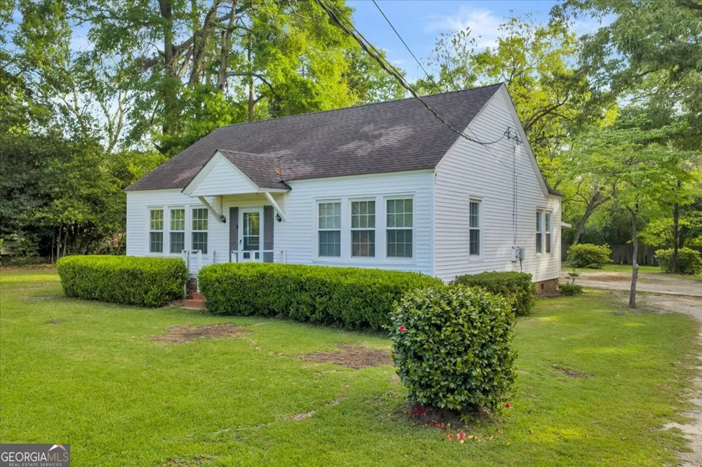 425 S 3rd ST Vienna, GA 31092