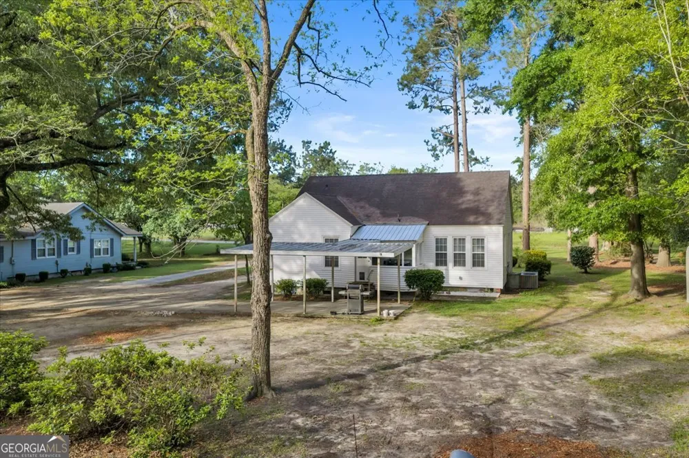 425 S 3rd ST Vienna, GA 31092