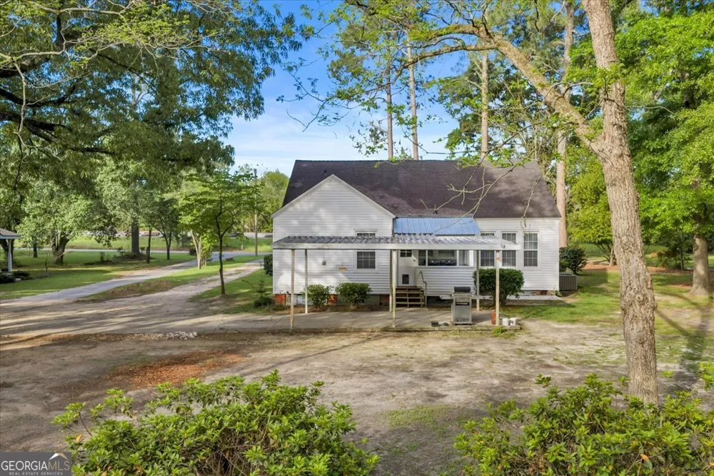 425 S 3rd ST Vienna, GA 31092