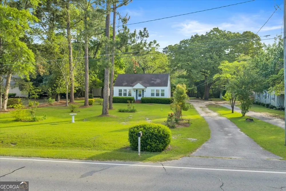 425 S 3rd ST Vienna, GA 31092