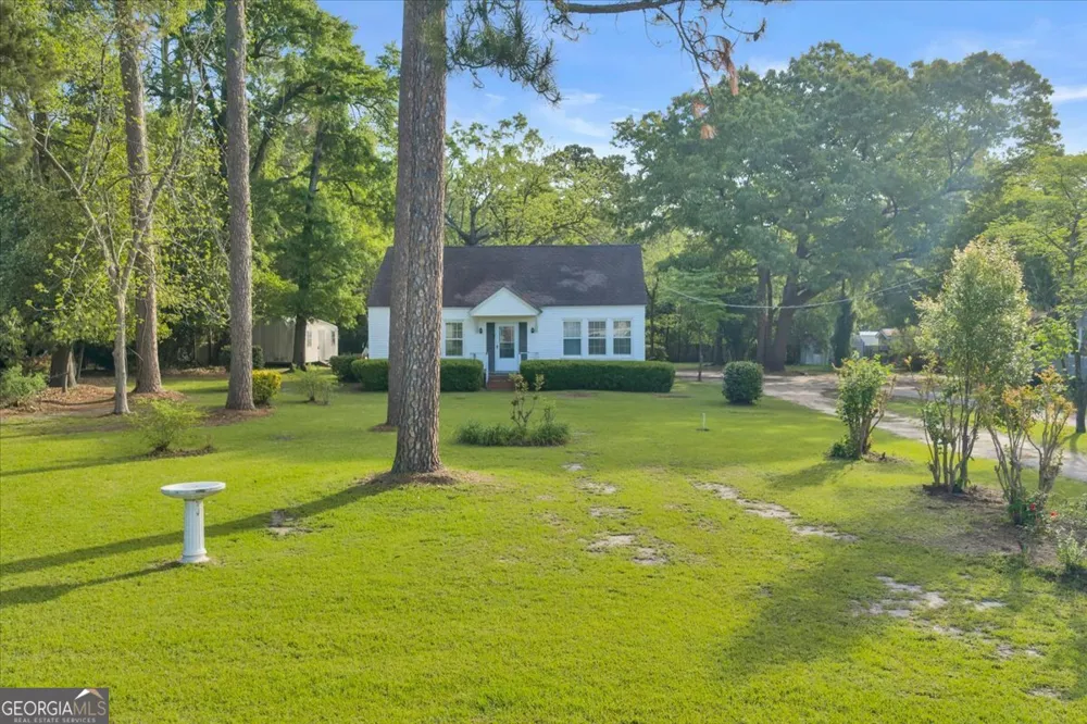 425 S 3rd ST Vienna, GA 31092