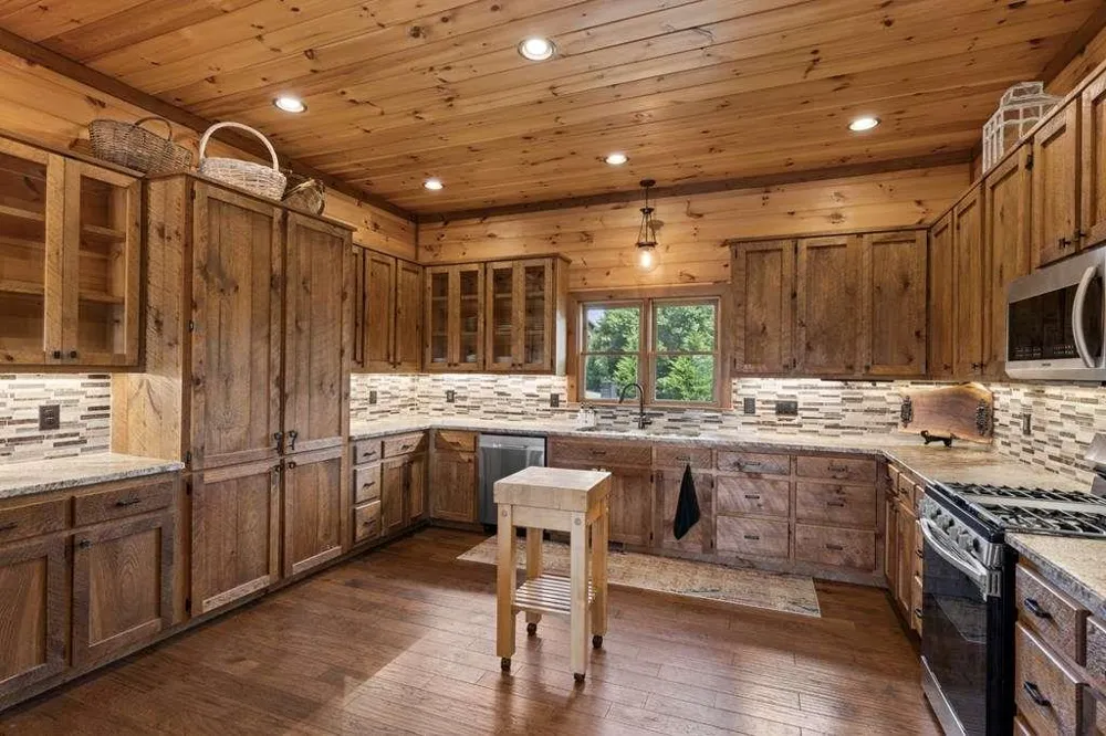 9 Kensington Drive Mineral Bluff, GA 30559