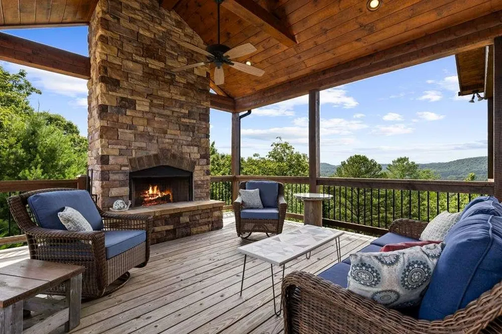 9 Kensington Drive Mineral Bluff, GA 30559