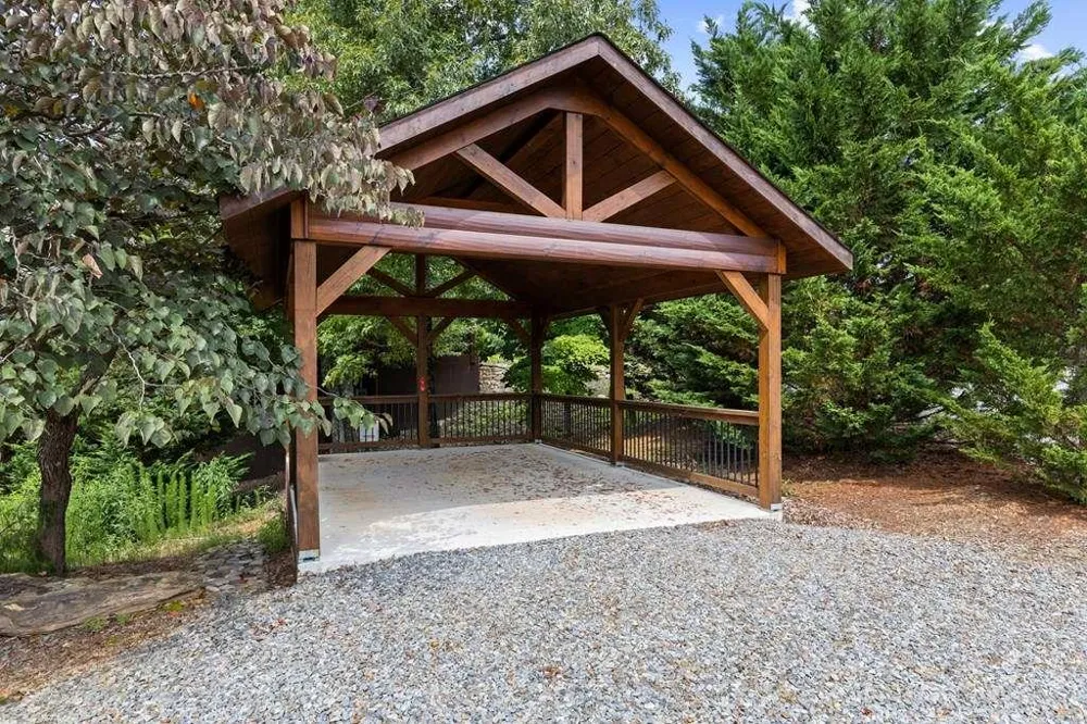9 Kensington Drive Mineral Bluff, GA 30559