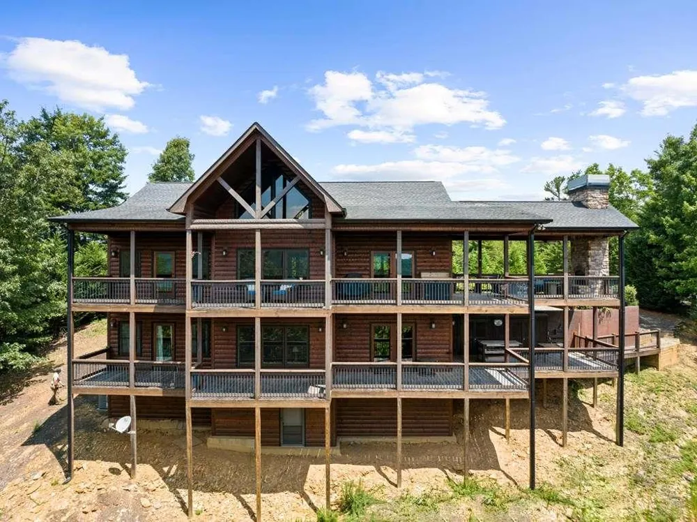 9 Kensington Drive Mineral Bluff, GA 30559