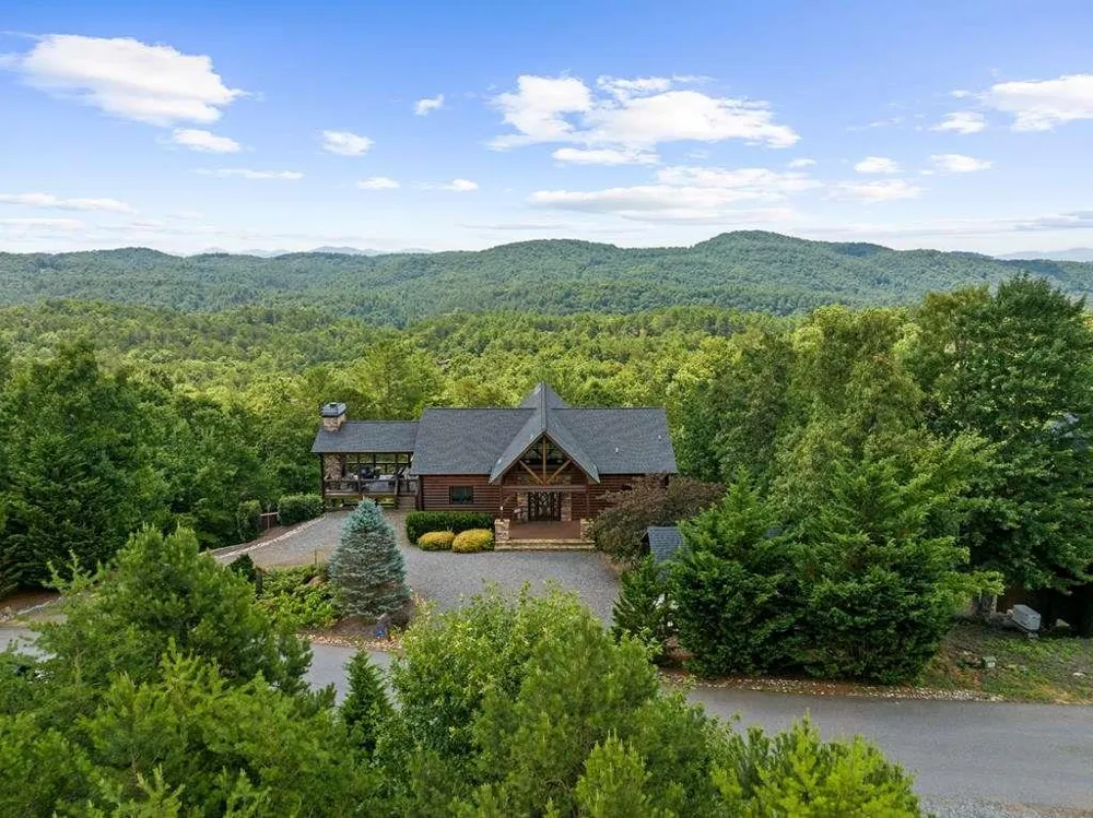 9 Kensington Drive Mineral Bluff, GA 30559