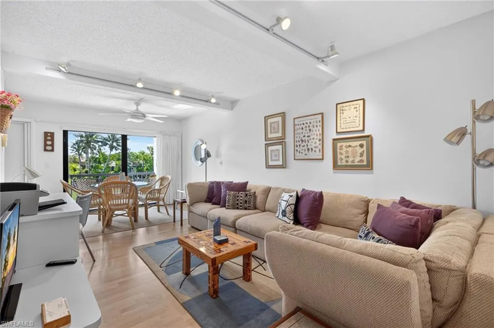 1250 Tennisplace Court #E22 Sanibel, FL 33957