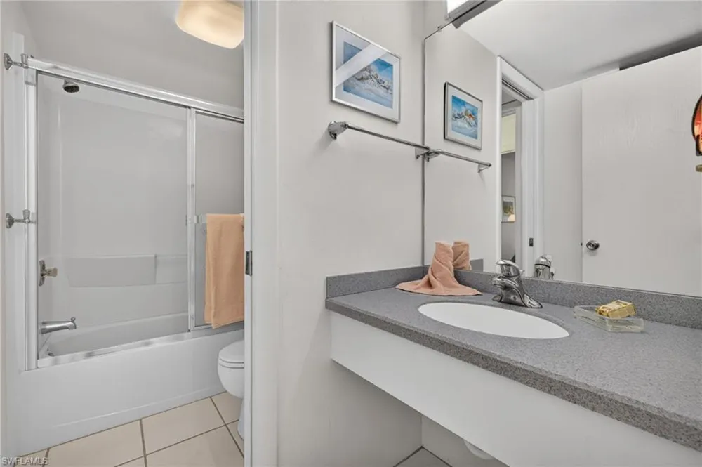 1250 Tennisplace Court #E22 Sanibel, FL 33957