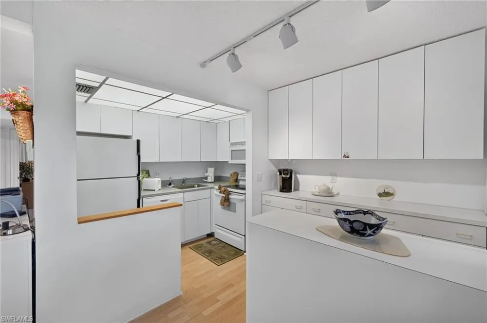 1250 Tennisplace Court #E22 Sanibel, FL 33957