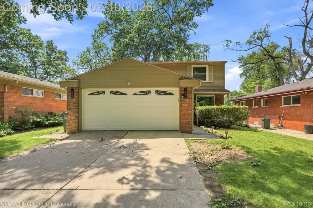 23821 Manistee Street Oak Park City, MI 48237
