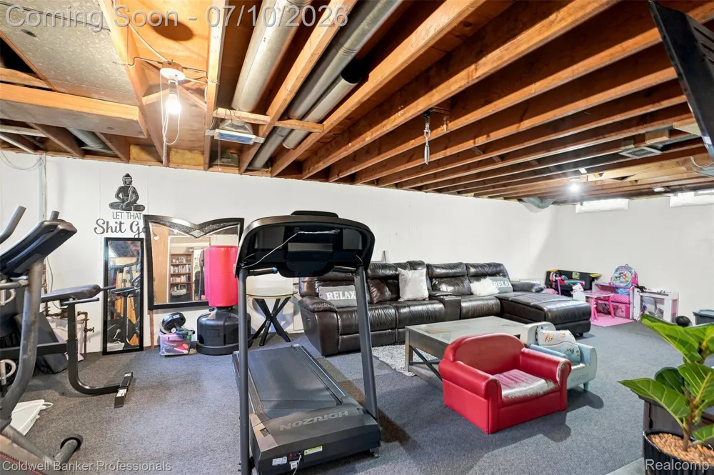 23821 Manistee Street Oak Park City, MI 48237
