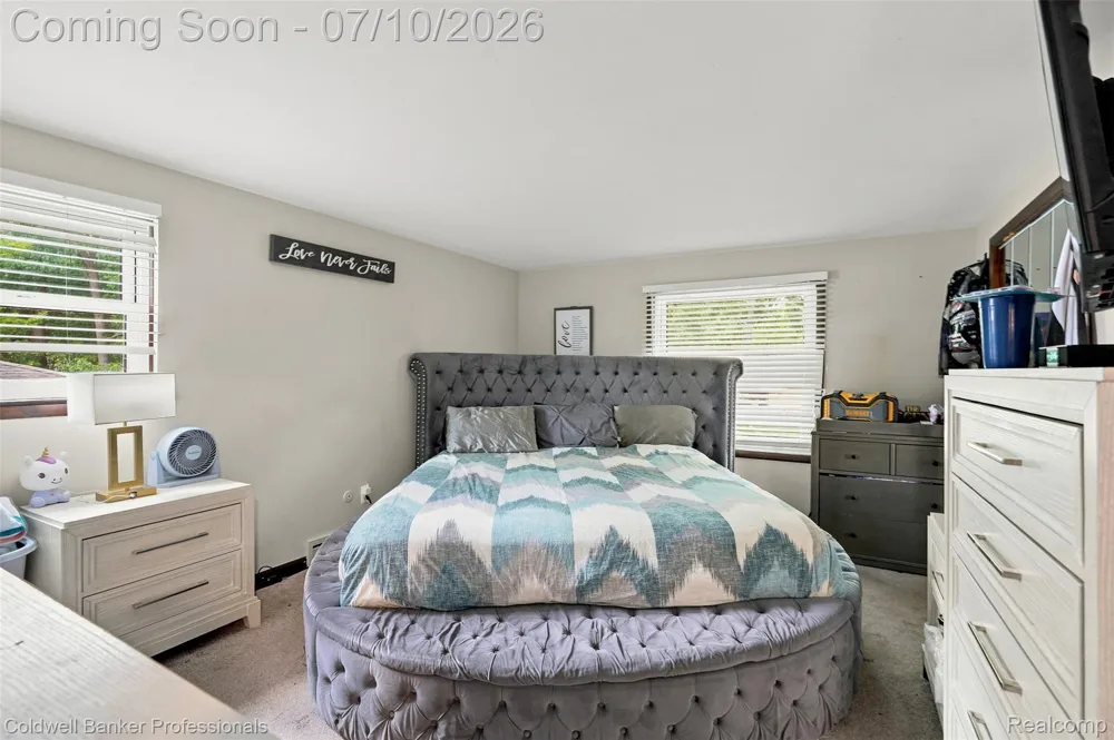 23821 Manistee Street Oak Park City, MI 48237