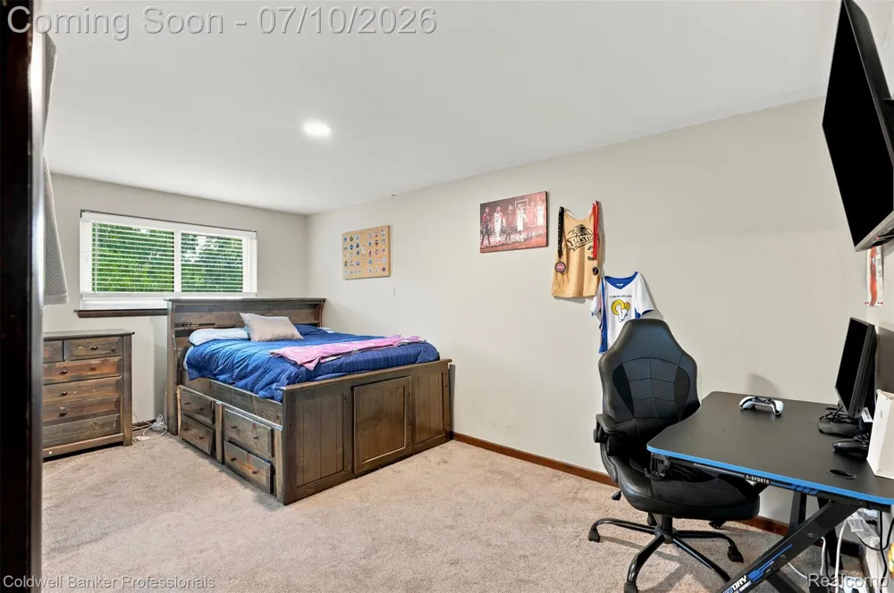 23821 Manistee Street Oak Park City, MI 48237
