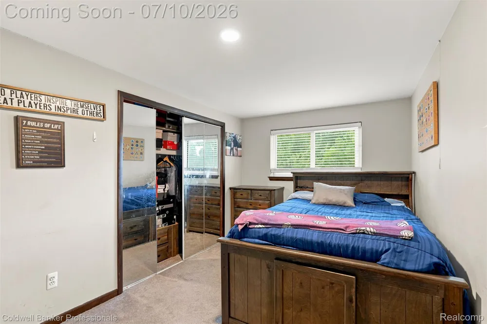 23821 Manistee Street Oak Park City, MI 48237