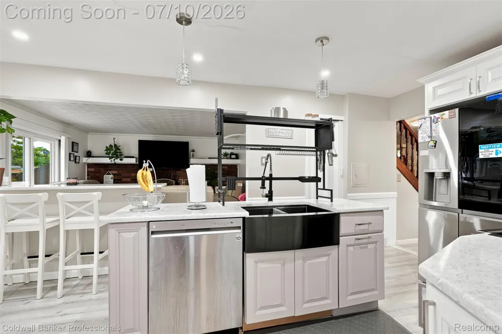 23821 Manistee Street Oak Park City, MI 48237