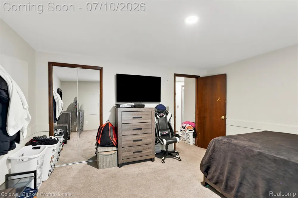 23821 Manistee Street Oak Park City, MI 48237