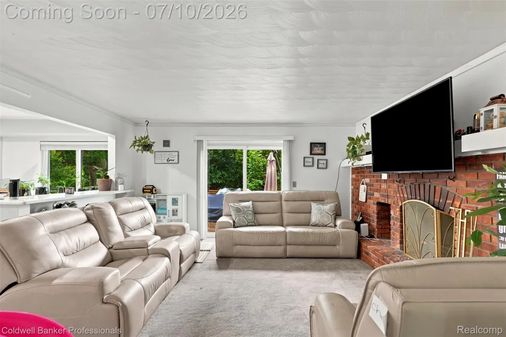 23821 Manistee Street Oak Park City, MI 48237