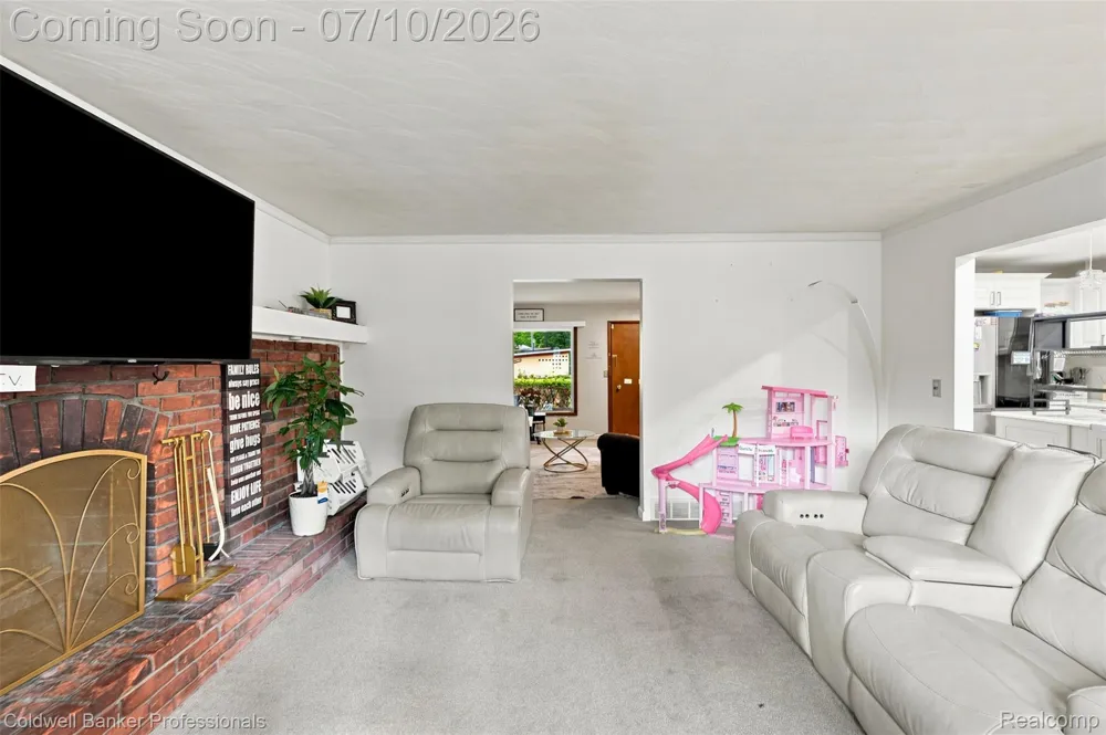 23821 Manistee Street Oak Park City, MI 48237