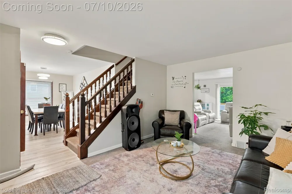 23821 Manistee Street Oak Park City, MI 48237