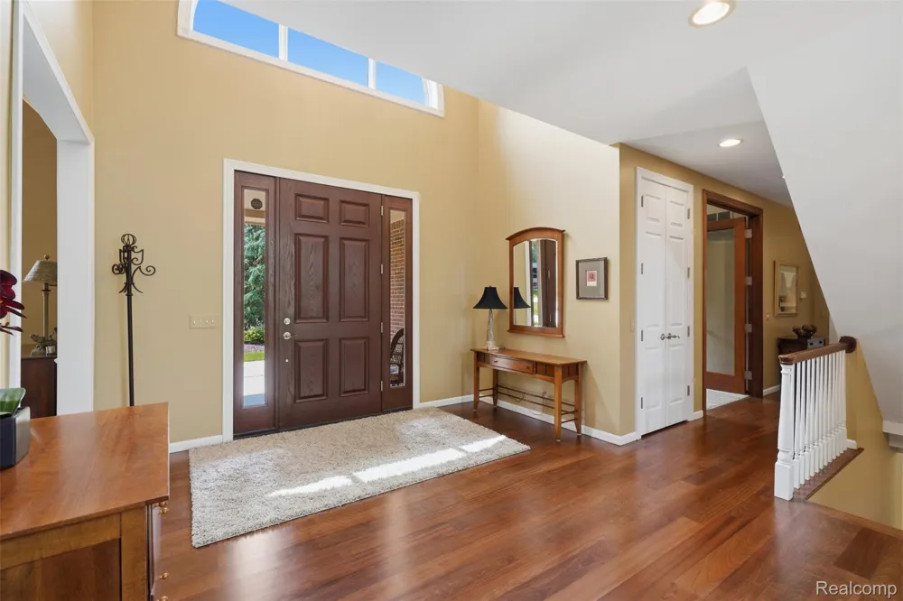 5110 Kitson Lane West Bloomfield Charter Township, MI 48324