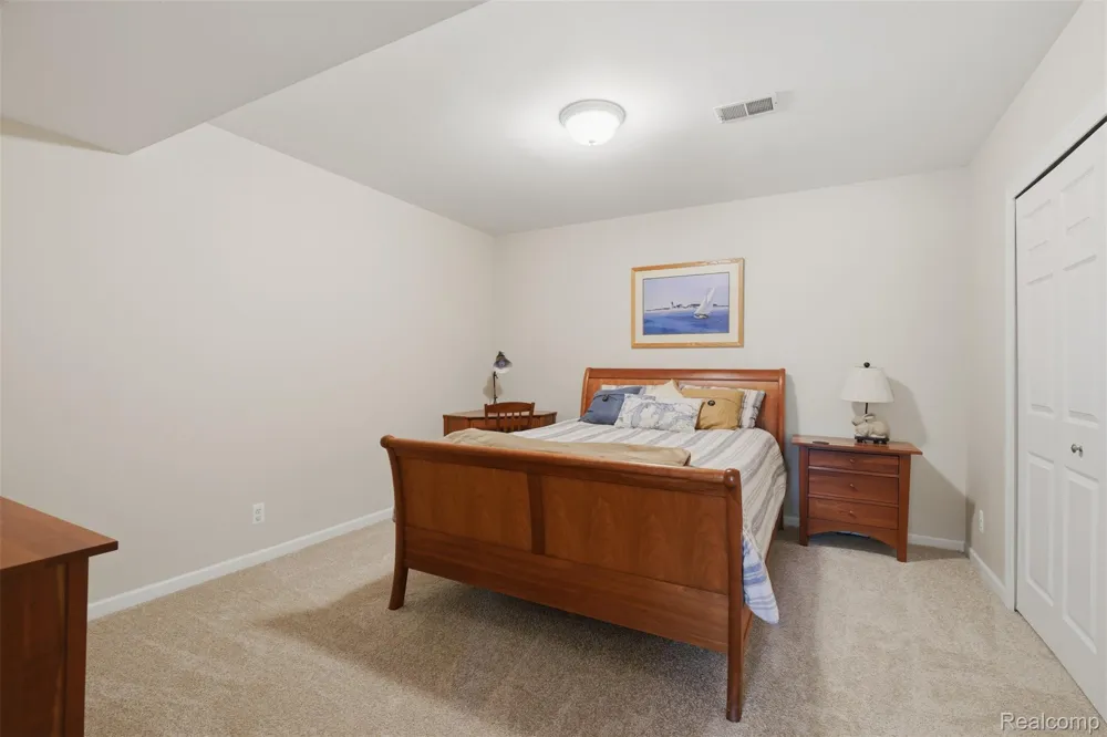 5110 Kitson Lane West Bloomfield Charter Township, MI 48324