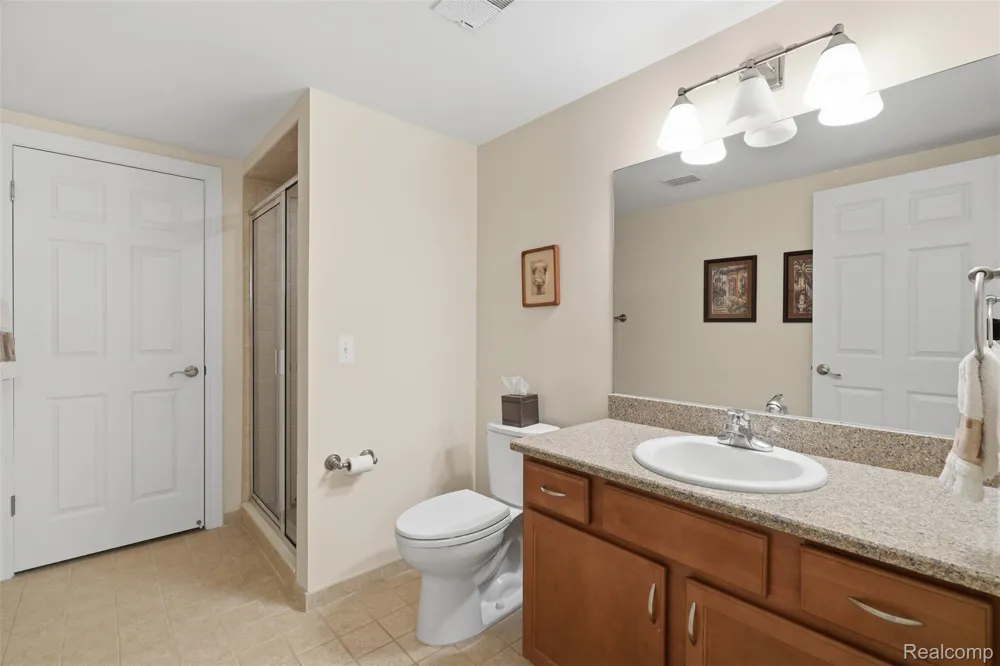 5110 Kitson Lane West Bloomfield Charter Township, MI 48324