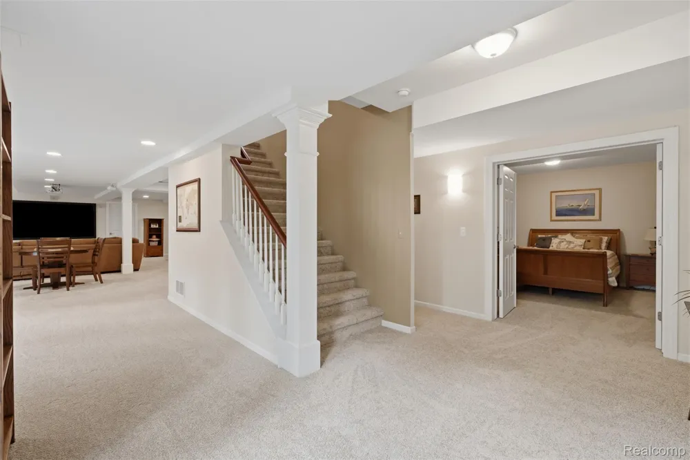 5110 Kitson Lane West Bloomfield Charter Township, MI 48324