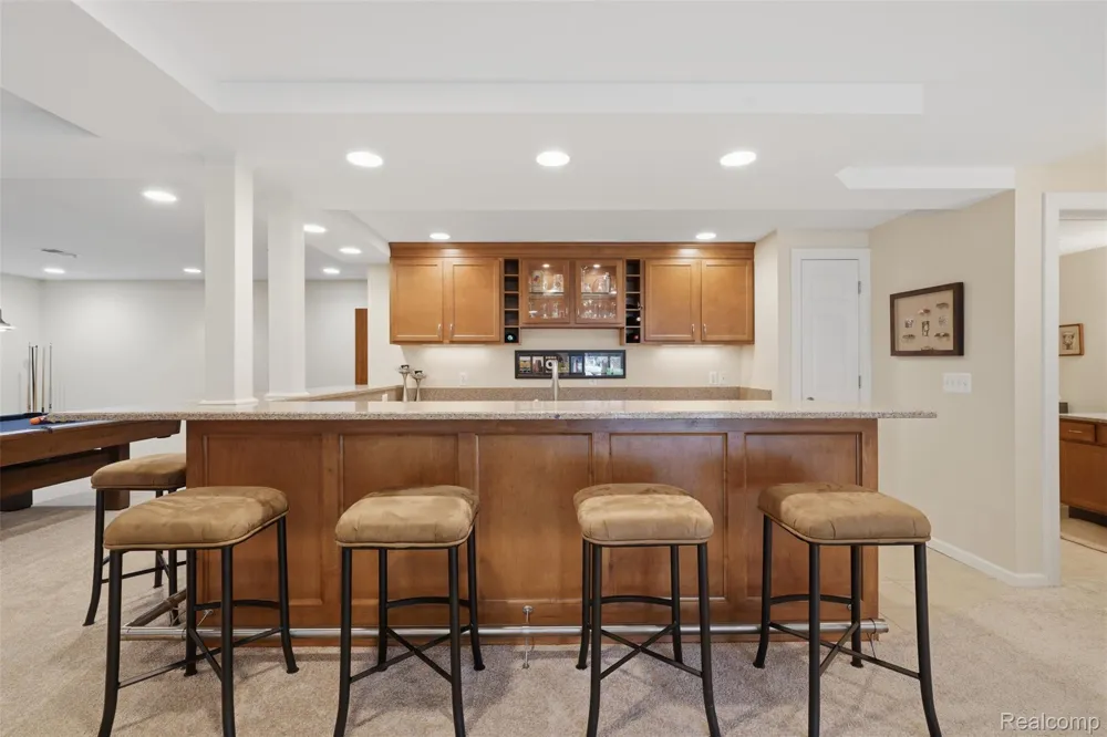 5110 Kitson Lane West Bloomfield Charter Township, MI 48324