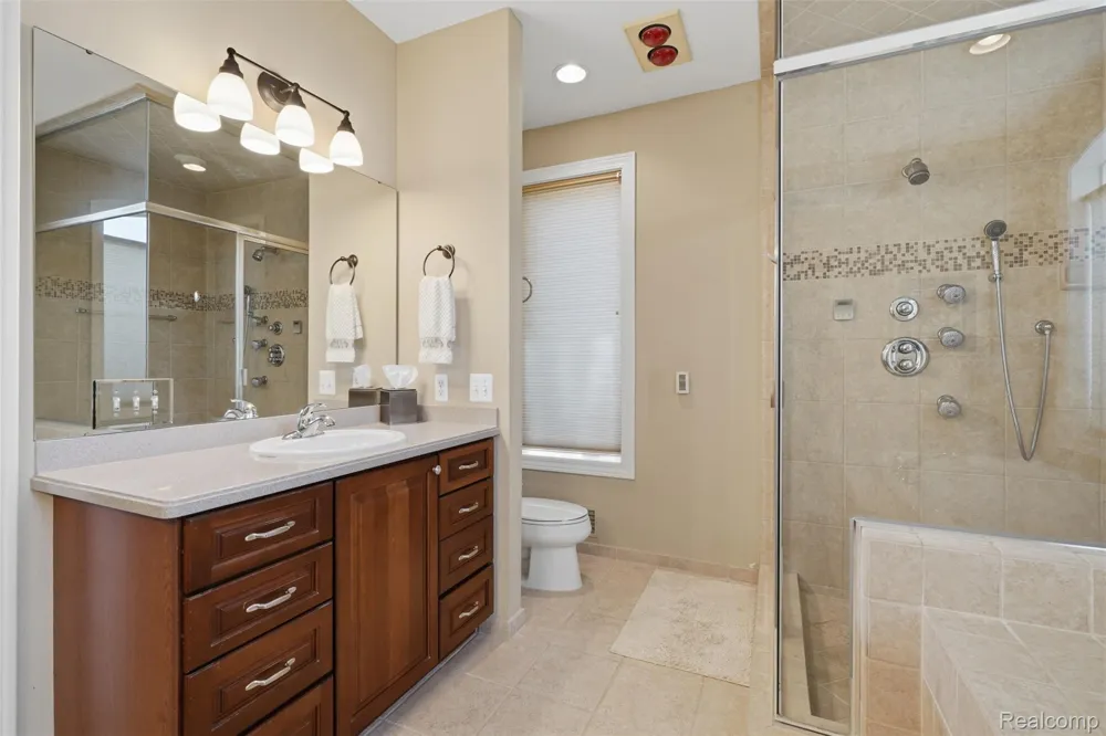 5110 Kitson Lane West Bloomfield Charter Township, MI 48324