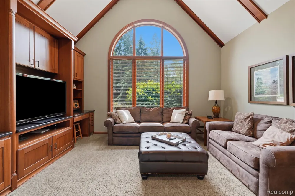 5110 Kitson Lane West Bloomfield Charter Township, MI 48324