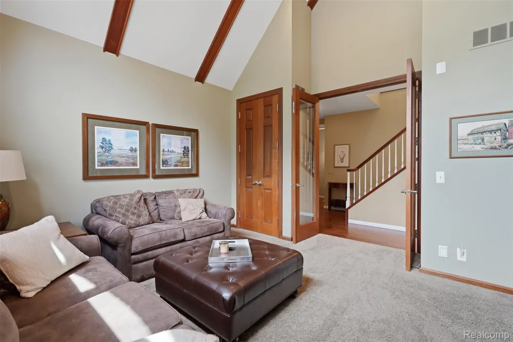 5110 Kitson Lane West Bloomfield Charter Township, MI 48324